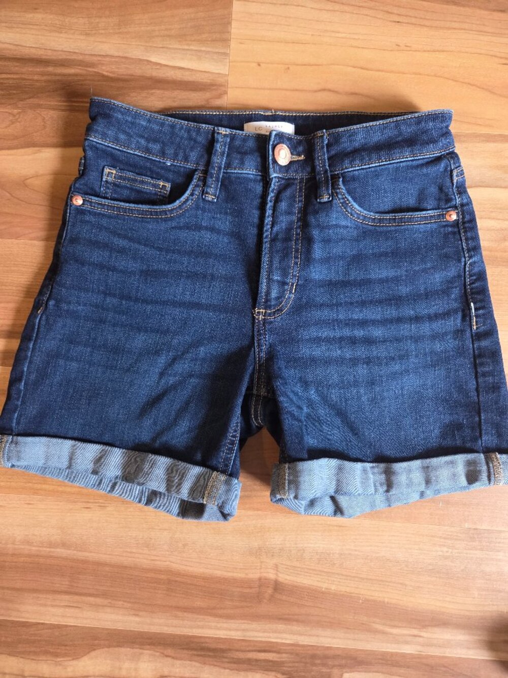 LC Lauren Conrad Dark Denim Cuffed High Rise Shorts Size 2